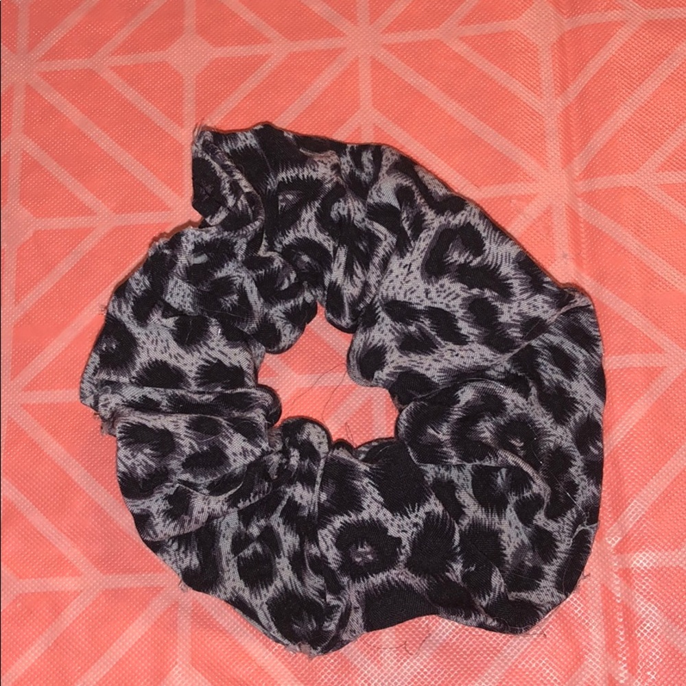 Handmade scrunchies!!